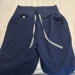 Navy figs petite xxs high waisted joggers, like new worn twice.